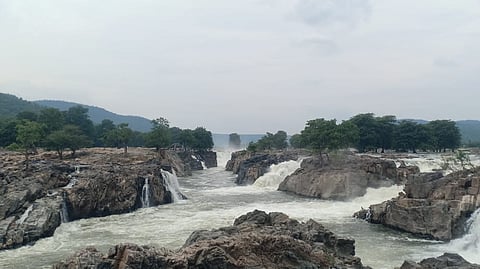 The project aims at easing the drinking water shortage, generating hydel power and storing surplus water to meet the needs of Tamil Nadu.