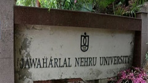 ABVP, Left outfits clash at JNU during general body meeting