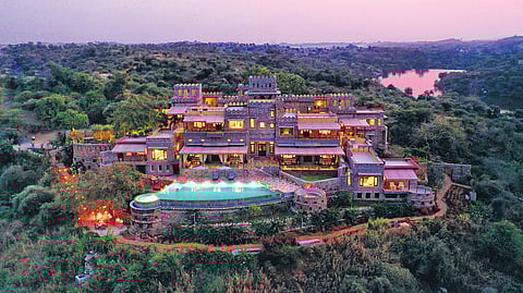 (Clockwise from above) Chunda Shikar Oudi; the dining setup; leopard
