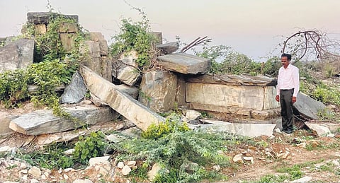 The place and the temple ruins have a historic connection with Nayakuralu Nagamma of Palnadu War fame supposed to have occurred in 1182 CE