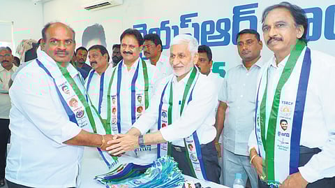 YSRC MP V Vijayasai Reddy welcomes TDP and JSP leaders into the party