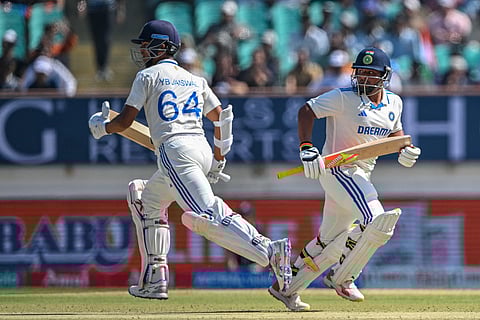 Yashasvi Jaiswal and Sarfaraz Khan (R) during the third Test