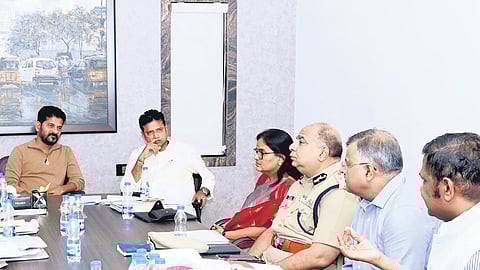 Chief Minister A Revanth Reddy meets the High-Power Committee to discuss
recruitments in the police department at his Jubilee Hills residence in Hyderabad on Monday. Minister D Sridhar Babu and DGP Ravi Gupta are also seen