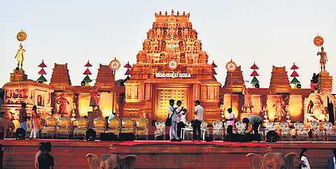 Gayatri Peeta, the main stage designed by artist Arun Sagar.