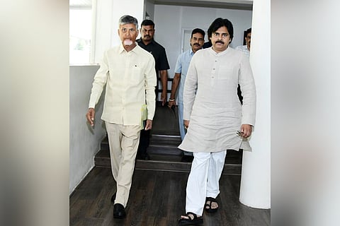 Jana Sena Party chief Pawan Kalyan met TDP supremo N Chandrababu Naidu
at Undavalli on Wednesday