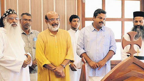 Pathanamthitta LDF
candidate Thomas Isaac
at Mar Kuriakose Ashram