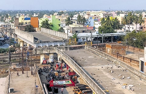 The incomplete rail over bridge at Veppampattu railway station | Express