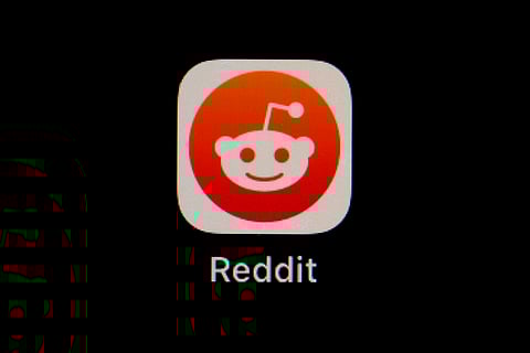 The Reddit app icon as seen on a smartphone.