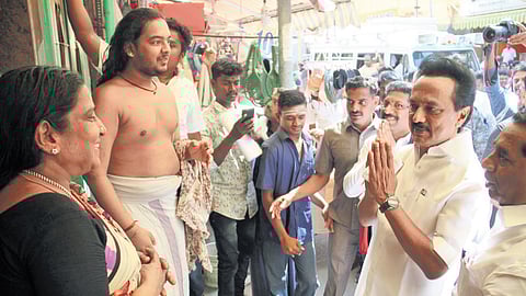 Stalin campaigning for the
candidates of DMK and its allies in Madurai ahead of the Lok Sabha election in 2019.