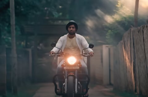 A still from the movie chow chow bath.