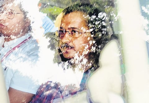 CM Arvind Kejriwal being taken to Rouse Avenue Court.