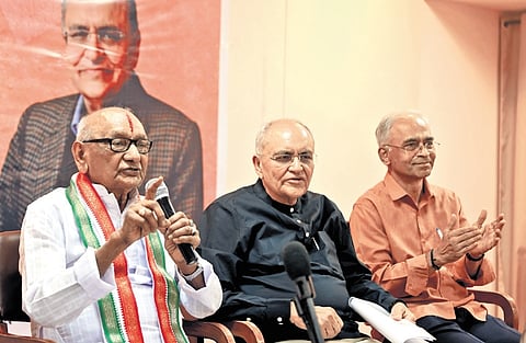 Former MP Balbir Punj (centre) seen at the launch of his book ‘Tryst with Ayodhya: Decolonisation of India’ at the Birla Centre in Hyderabad