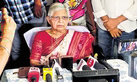 Dr Raseswari Panigrahi addressing the media at Sambalpur on Tuesday
