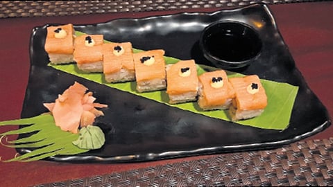 Salmon Maki