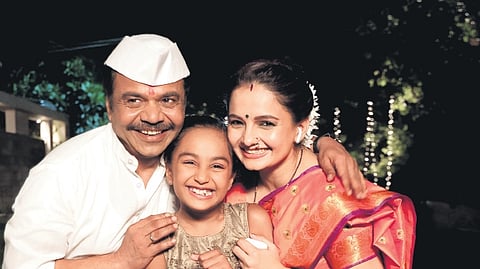 A still from 'Kaam Chalu Hai' movie