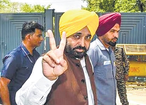 Punjab CM Bhagwant Mann arrives at Tihar to meet Arvind Kejriwal