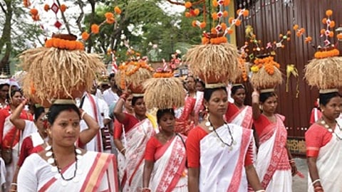 Braving sultry weather conditions, the tribal women wearing white sarees carried pots filled with grains and marched in an impressive procession from two directions to the Sarna Puja Sthal (sanctum sanctorium) venue in front of Rourkela Municipal College.