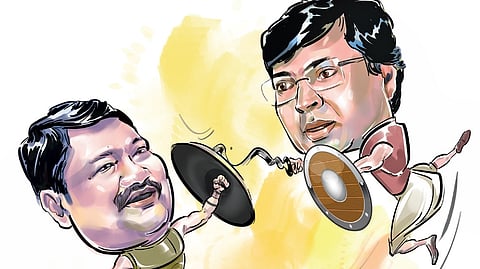 Edge-of-the-seat thriller in the offing as Dilip Tirkey tries to dribble past Jual Oram