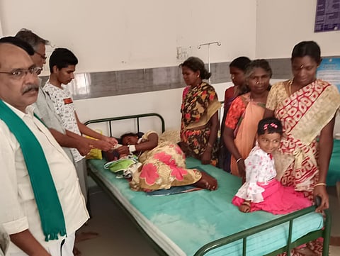 Pregnant woman who was brought to Udumalaipet Government Hospital by her family in a cradle delivered a baby girl on Monday