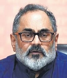 Rajeev challenges Tharoor to prove charges of vote-buying