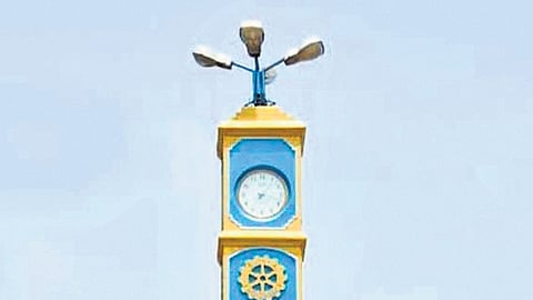 Situated strategically at the juncture of the Eastern and Western parts of the district, Darsi boasts a rich political landscape.