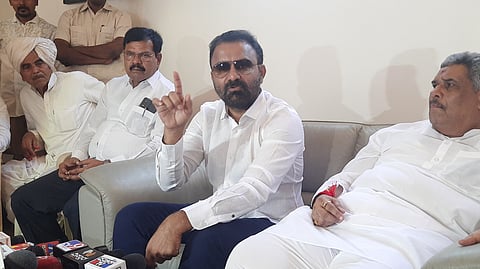 The minister said the Congress treats everyone equally and never tries to politicise such sensitive issues.