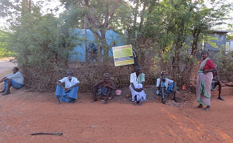 As part of their protests over the years, the landowners have mounted black
flags at their houses since the past one month