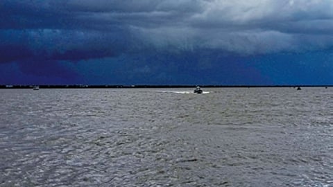 The India Meteorological Department (IMD) has issued an ‘Orange’ warning for the West Bengal coastal region.