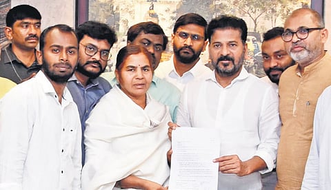 Radhika Vemula, mother of Rohith Vemula, along with students of UoH meets Chief Minister A Revanth Reddy at his residence in Hyderabad on Saturday