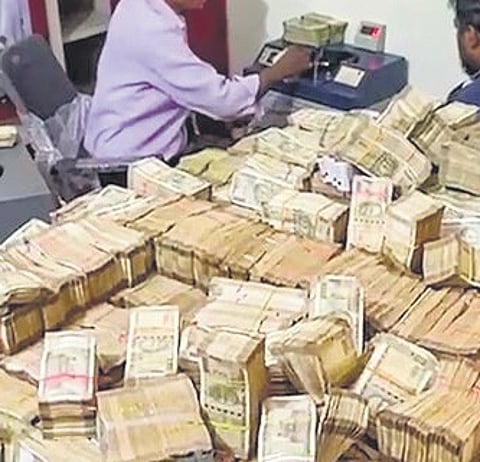 ED enters Jharkhand ministry office; seizes cash from min’s PS chamber