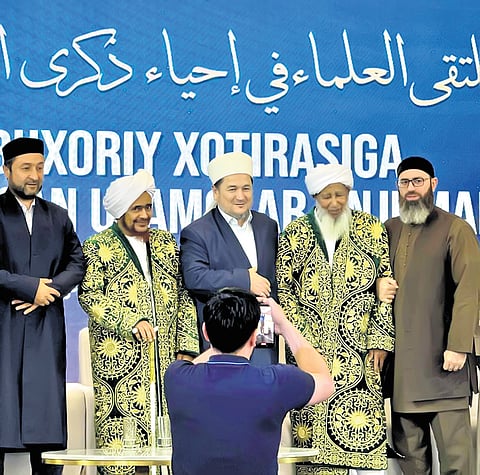 Kanthapuram A P Aboobacker Musaliyar being felicitated at a function held at Bukhara in Uzbekistan