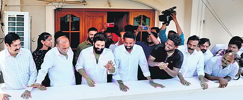 Film actor Allu Arjun at the residence of YSRC candidate Silpa Ravichandra Kishore Reddy in Nandyal on Saturday