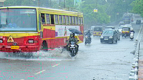 Driver of last KSRTC bus to Kumily fails to turn up, commuters stranded