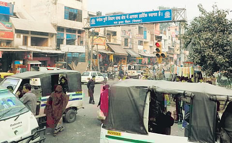 Poor maintenance of parks and community halls, irregular water supply and garbage management, and lack of hospitals and higher education institutes are the key concerns of this assembly.