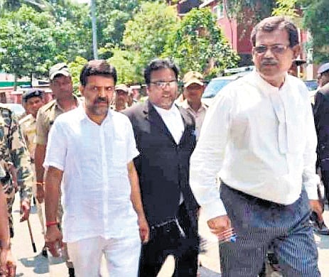 Independent candidate Siva being taken to judicial custody after his bail plea was rejected