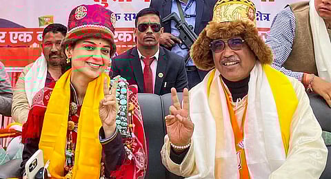 Former Himachal Pradesh chief minister Jai Ram Thakur with actor and BJP candidate Kangana Ranaut during an election campaign for Lok Sabha elections, in Lahaul and Spiti district, Monday, May 20, 2024.