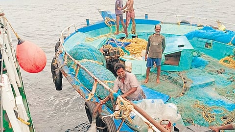 Coast Guard rescuing fishermen stranded off Chavakkad coast on Tuesday night