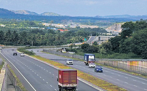 Despite the cameras, commuters on the highway continue to break rules and cross the speed limit, leading to accidents.