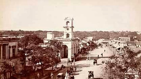 A picture of James Street clicked by Lala Deen Dayal in late 19th century