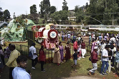 Nearly five lakh flowering plants have been planted in the garden and 45,000 flower pots are on display.