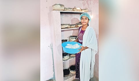 A 24-year-old ryot turns mushroom farming profitable in Telangana