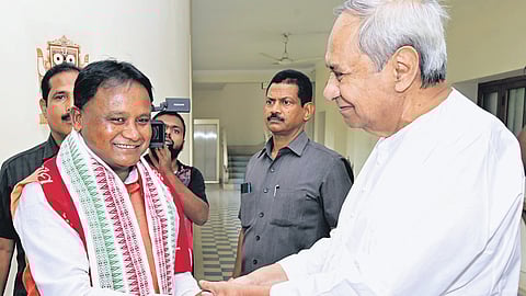 Naveen Patnaik with CM Mohan Charan Majhi