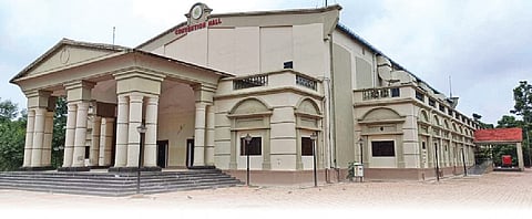 The building includes a 200-seat and a 1,000-seat conference hall.