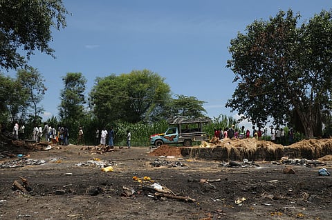 Noting severe neglect, the court said several crematoriums and cemeteries are overgrown with thorny bushes and poorly maintained due to administrative failure.