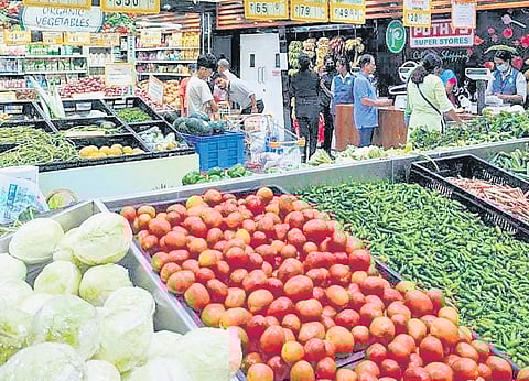 1 kg of tomatoes cost Rs 75, up from Rs 41 a week ago