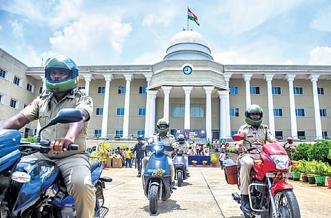 Police personnel take out a bike rally as part of the Ride Safe India Campaign by TNIE and Hero MotoCorp at Commissionerate of Police headquarters in Bhubaneswar on Wednesday.