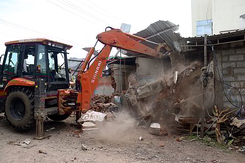 The residents of SR Nagar in Warangal district were led to believe rumours of HYDRAA-like demolitions in their area.