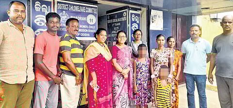 Vellore police with 10-year-old girl, her mom, and brother in Bhadrak