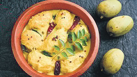 Mangoes flood a sweltering Delhi