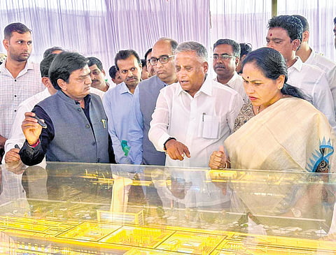 MoS for Railways V Somanna and MoS for Micro, Small and Medium Enterprises Shobha Karandlaje interact with officials at Yesvantpur railway station on Sunday